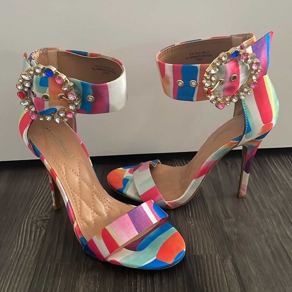 Anne Michelle ‘Girl Talk’ bling buckle heels • size 6